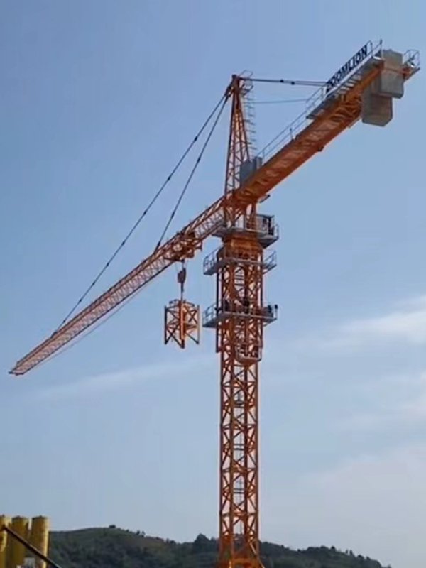 Used Zoomlion Tower Crane 6012-6 Hammerhead Crane