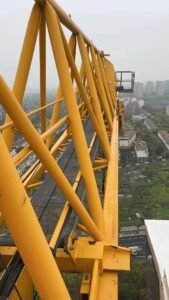 Yongmao used tower crane STT253 for sale in China - Photo6